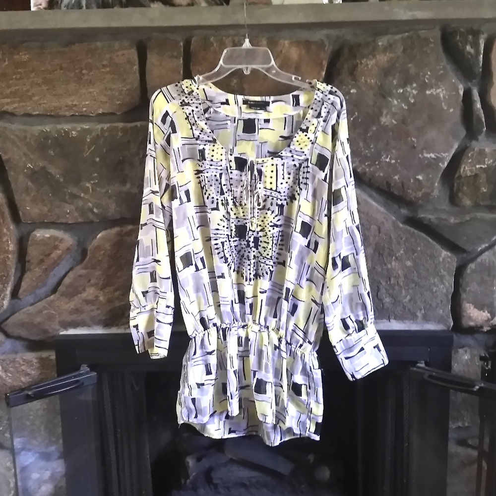 BCBG beaded geometric high low tunic Medium